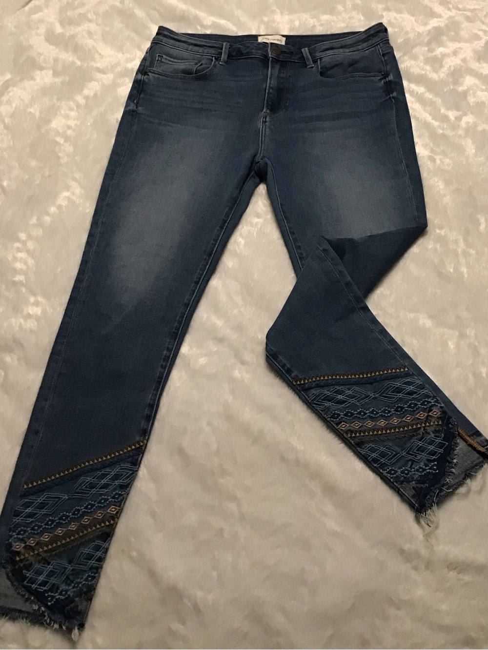 Driftwood Jackie High Rise Jeans, Size 29, Embroidered Aztec Design
